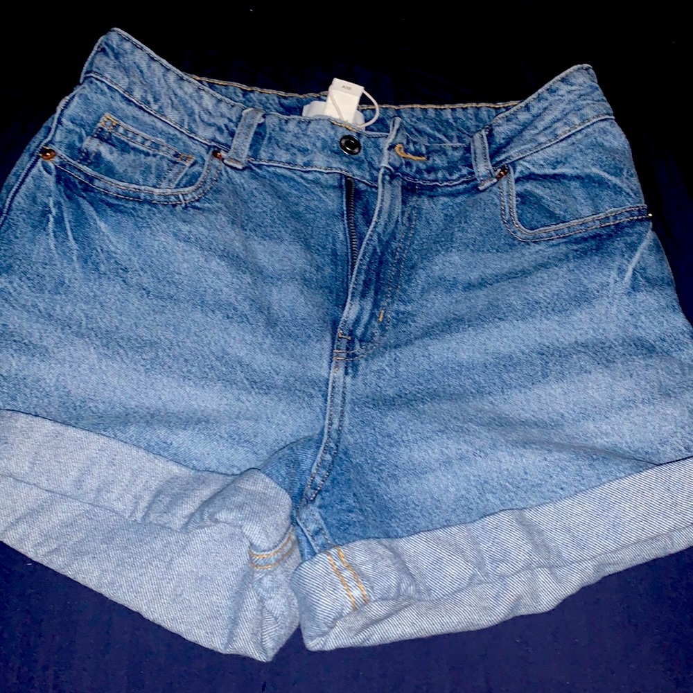 H and n shorts
